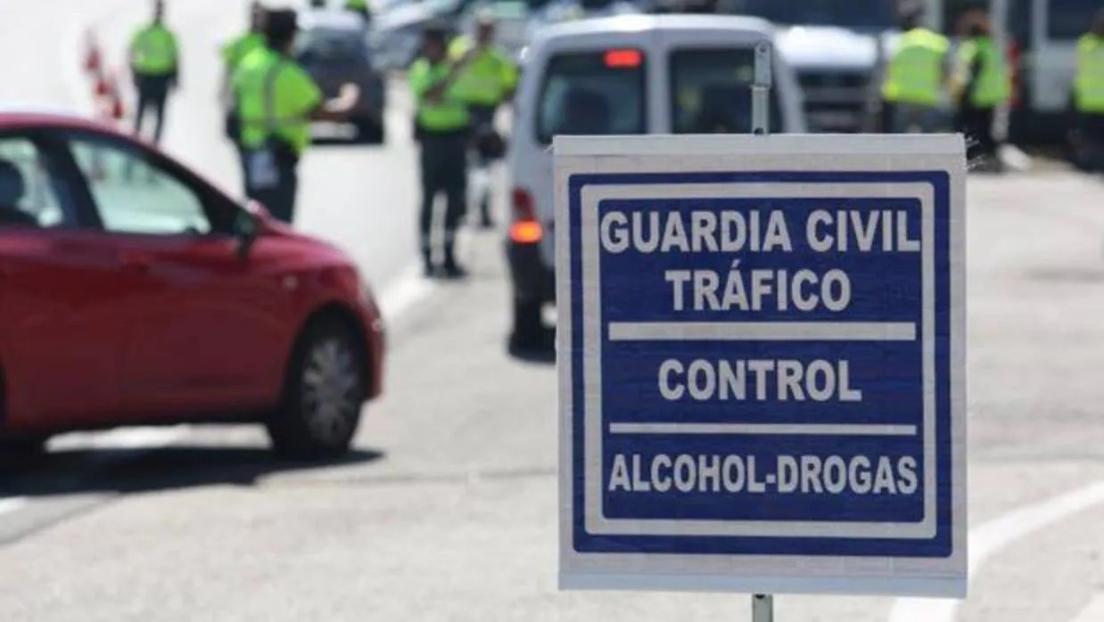 Más de 2.700 conductores en cuatro días son pillados al volante tras consumir alcohol o drogas