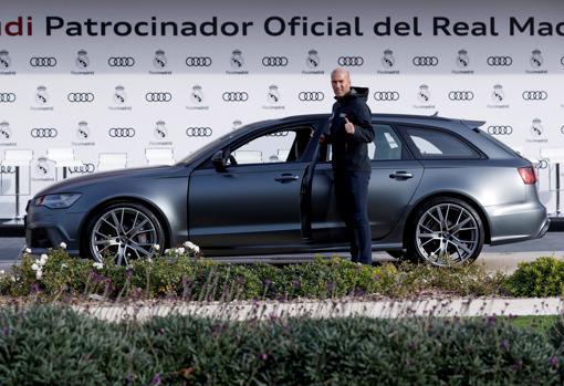 Zidane, con su Audi RS6 Avant