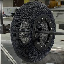 La NASA crea el neumático metálico más resistente del mundo
