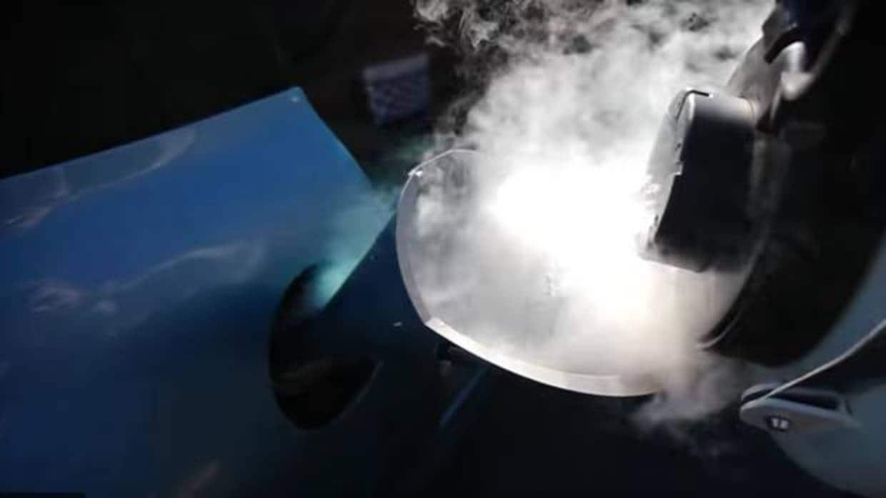 Vídeo: qué pasa si echas nitrógeno líquido en el depósito de tu coche