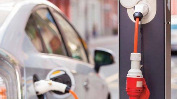 Ya se pueden solicitar ayudas para instalar puntos de recarga para coches eléctricos