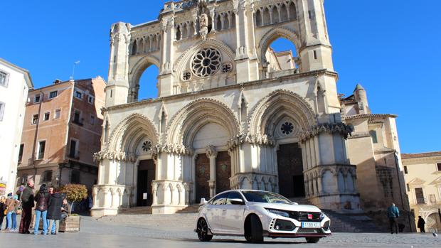 Jugando con las curvas de Cuenca: nos vamos de ruta en el Honda Civic Type R