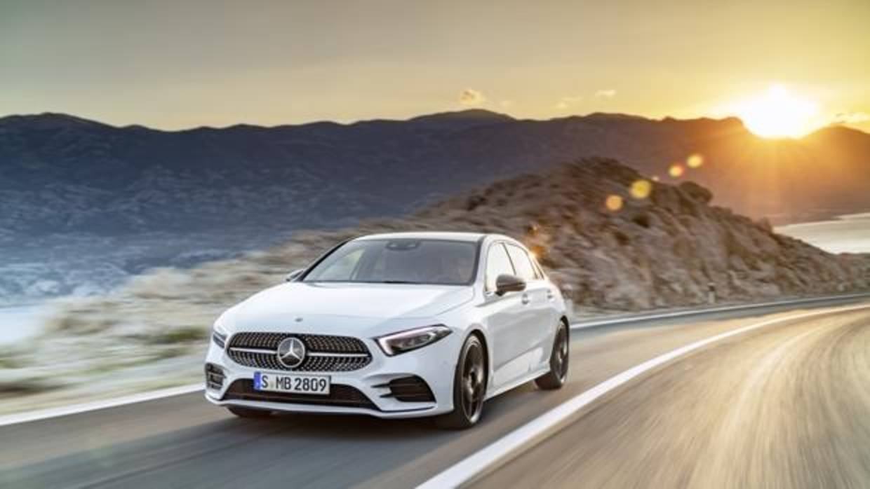 Nueva Clase A 2018: más deportiva y con inteligencia artificial