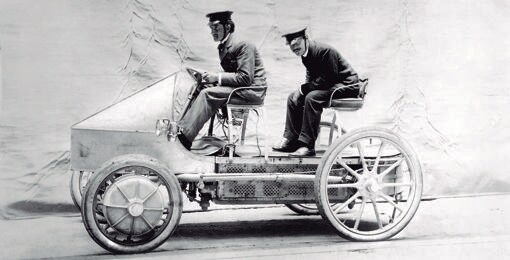 La historia del coche eléctrico desde finales del siglo XIX