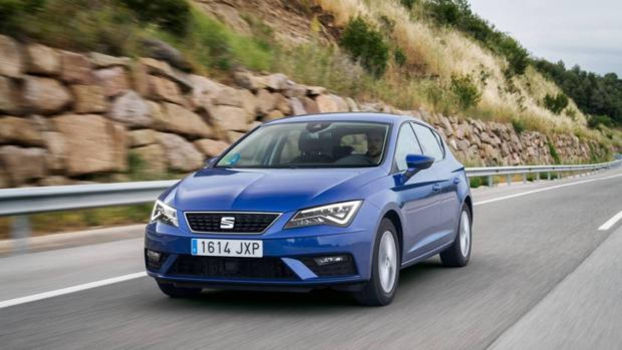 Seat, Volkswagen y Peugeot son las tres marcas que más venden en España