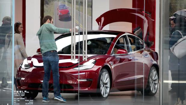 Tesla dice haber superado los problemas de producción del Model 3 y prevé «superar» al Ford Model T