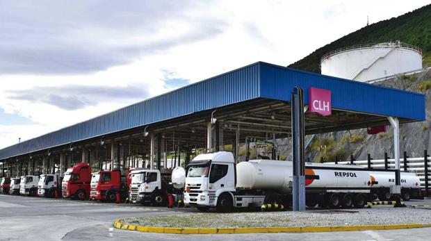 En qué se diferencia una gasolina «de marca» de una «low cost»