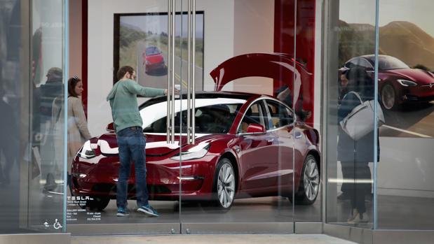 Tesla despedirá a 3.400 trabajadores, el 9% de su plantilla, ante su imposibilidad de ganar dinero