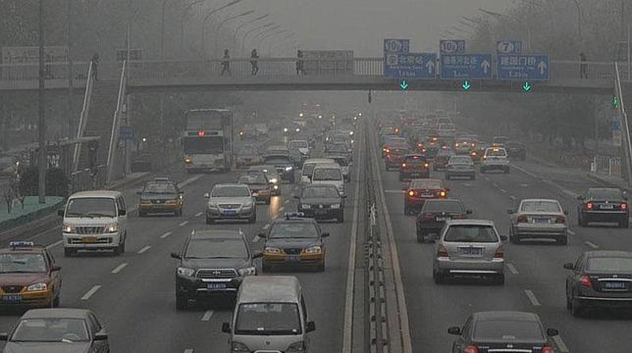 Siete consejos de conducción que te ayudarán a reducir la emisión de gases contaminantes