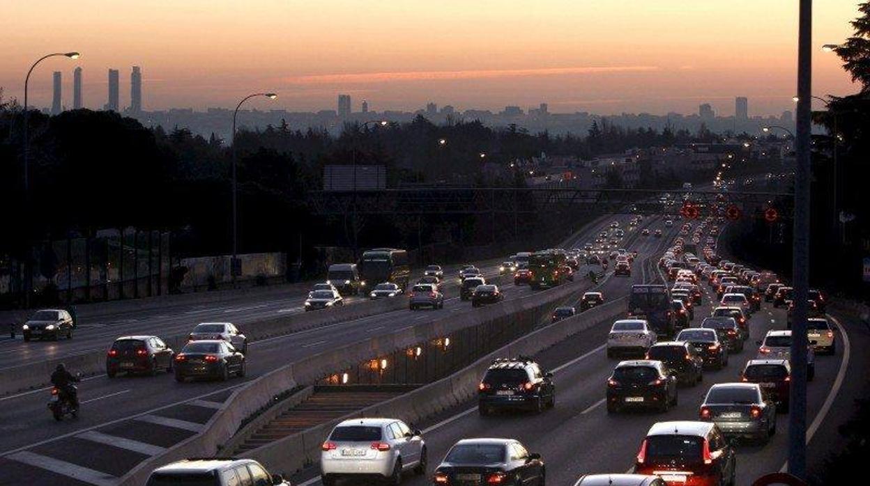 Aumentan las emisiones de CO2 de los vehículos nuevos