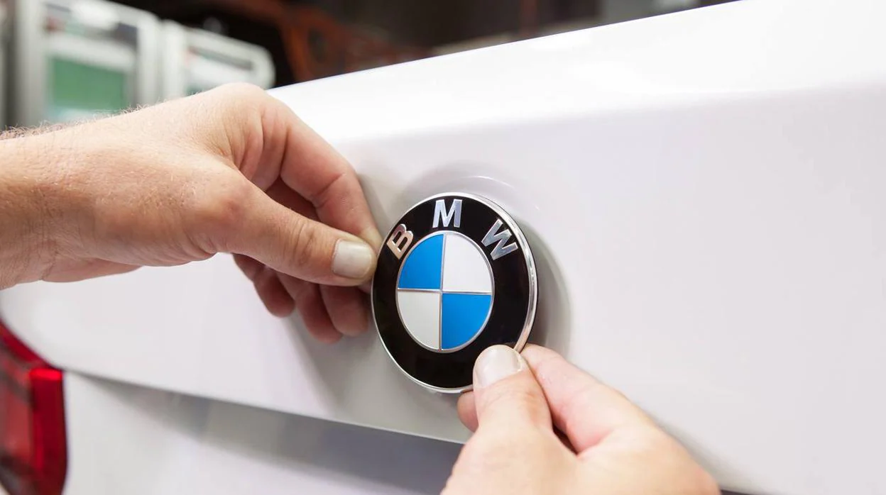 BMW llama a revisión a 324.000 vehículos en Europa por peligro de incendio