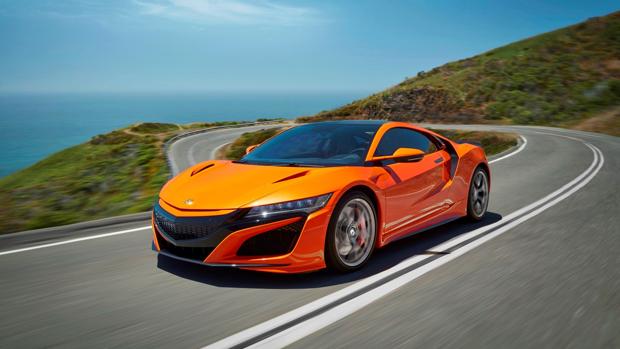 Honda mejora el NSX: el superdeportivo híbrido es más agradable a diario y excitante en pista