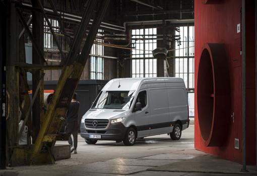 Mercedes Benz Sprinter: más versátil y conectada