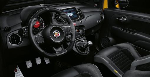 Al volante del Abarth 595 Competizione: compacto, ágil y repleto de sensaciones