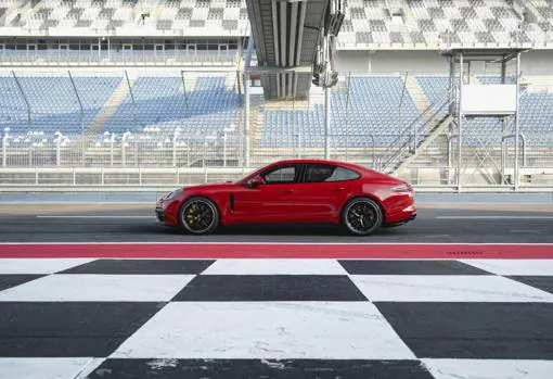 Nuevos Porsche Panamera GTS y GTS Sport Turismo: dos atletas de rendimiento único en su categoría