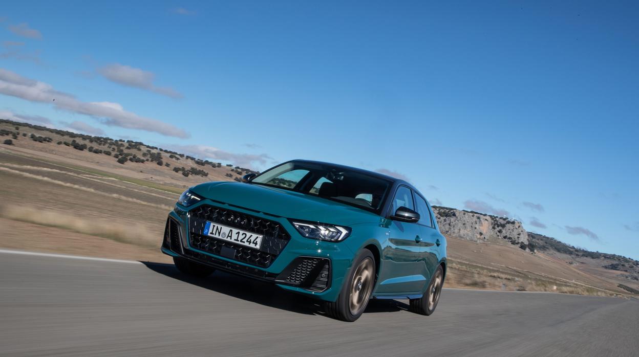 El Audi A1 Sportback se hace mayor y mejora la experiencia de conducción