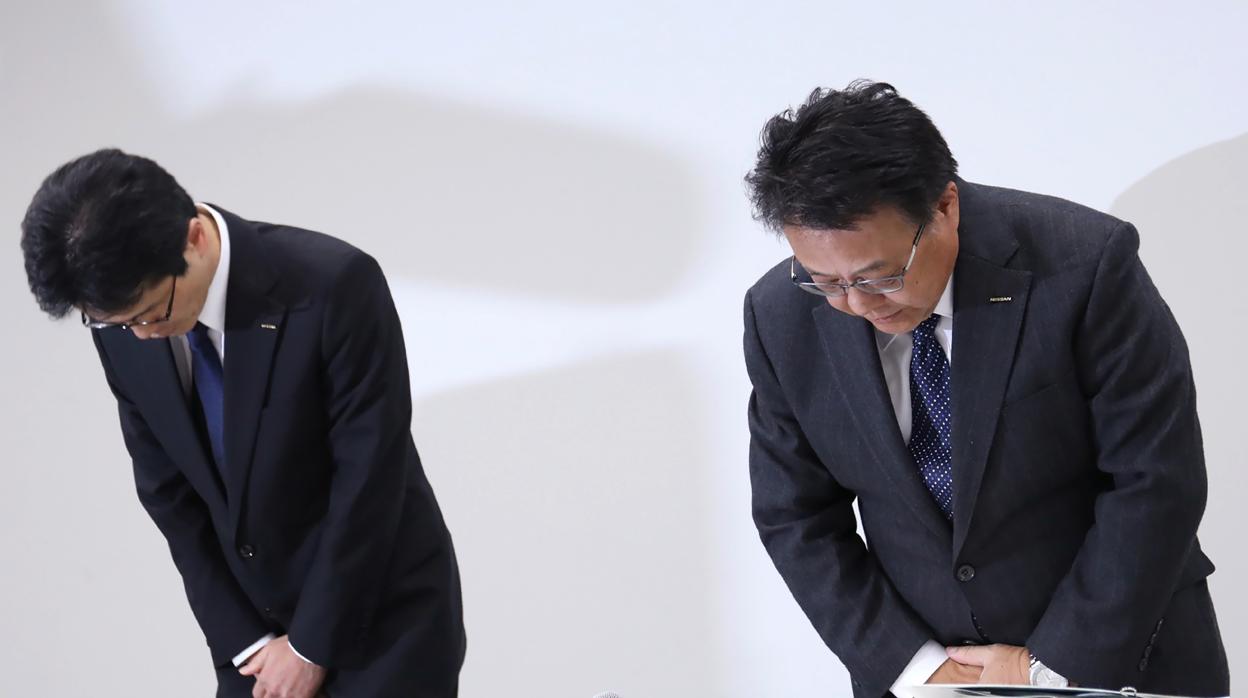 Seiji Honda y Teiji Hirata, vicepresidentes de Nissan, durante la rueda de prensa de este viernes