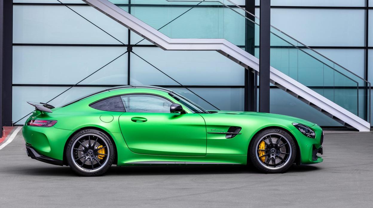 Mercedes AMG GT: Lujo deportivo para bolsillos exclusivos