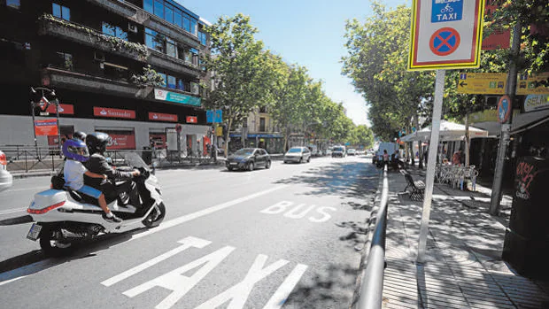 Madrid acogerá los primeros carriles moto de acceso a espacios avanza-moto a modo experimental