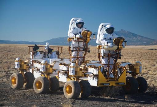 Por qué hay tres coches aparcados en la Luna (y por qué pronto habrá más)