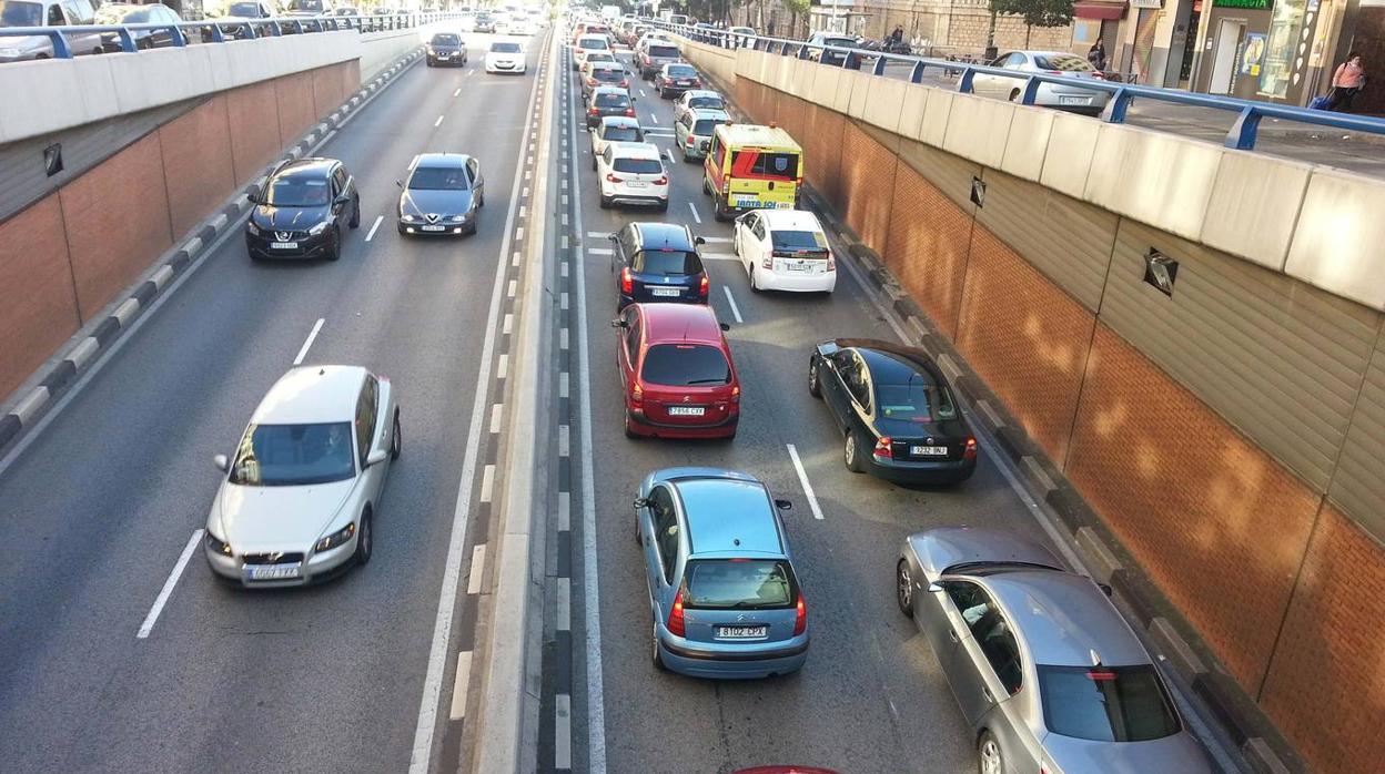 Cómo evitar un accidente por alcance en un atasco