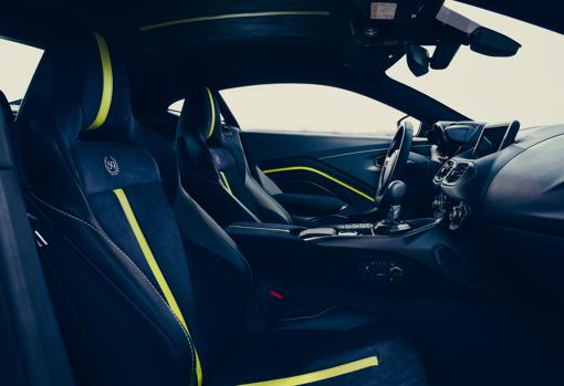 Aston Martin Vantage AMR: deportividad extrema con con cambio manual