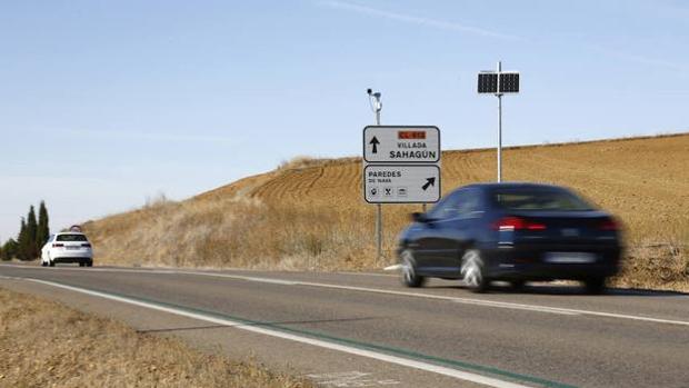 Qué son las líneas verdes de las carreteras y cómo logran reducir un 60% los accidentes