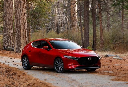 Probamos el nuevo Mazda 3: vínculo especial entre coche y conductor