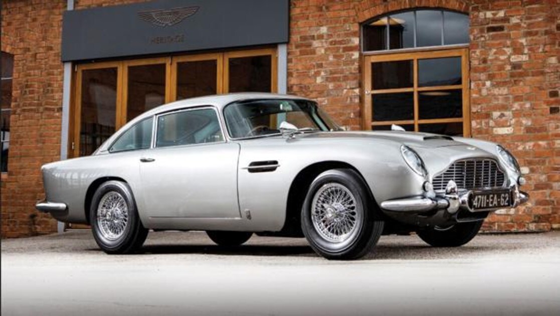 Subastado por 5,8 millones el auténtico Aston Martin de James Bond
