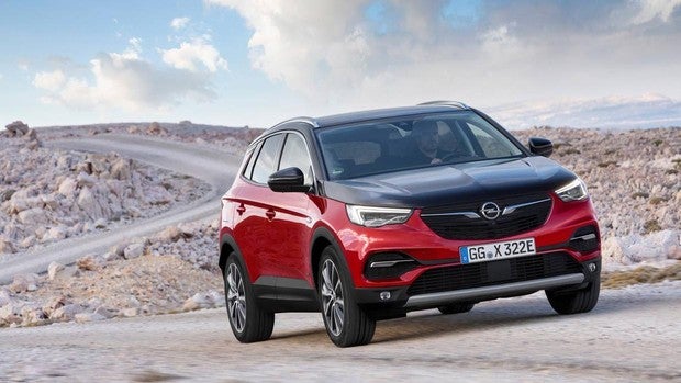 Opel Grandland X: Motores más ecológicos con nueva versión enchufable y 4X4