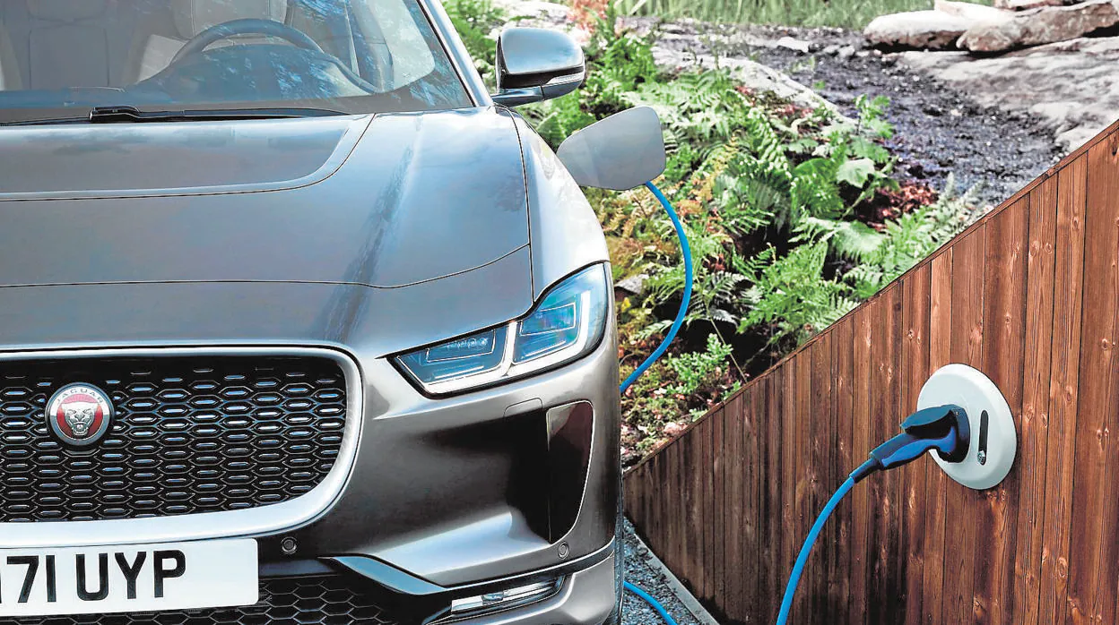 Cuántos coches eléctricos tienen que vender las marcas para evitar las multas en 2021