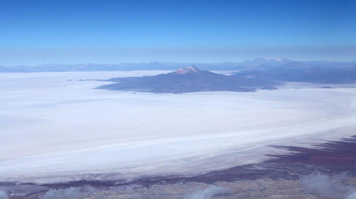 Salar de Uyuni en Bolivia, una de las grandes reservas mundiales de litio