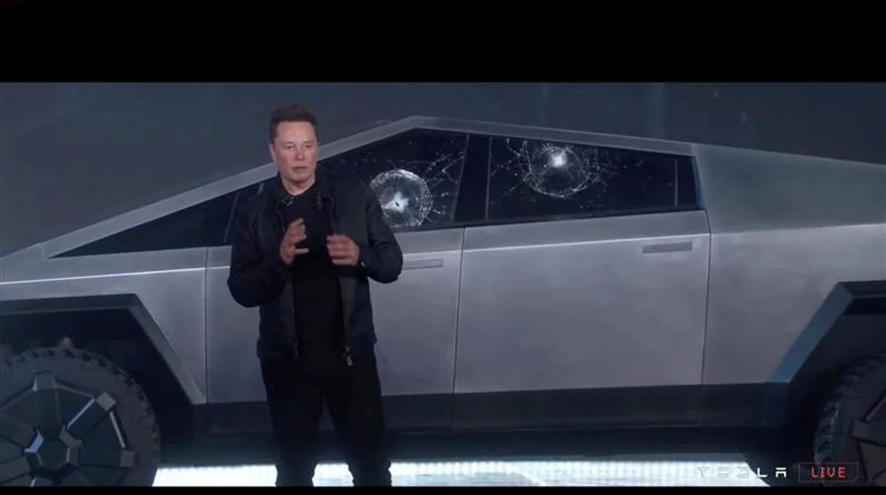 Elon Musk durante la presentación del Cybertruck