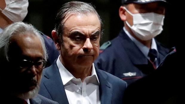 Ghosn tenía dos pasaportes franceses y pudo usar uno para entrar al Líbano