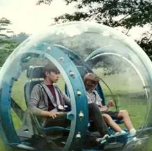 Así es el Segway S-Pod, un asiento inspirado en las giroesferas de Parque Jurásico