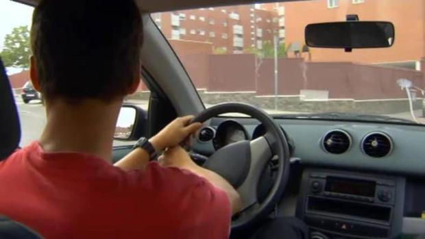 Qué significa si el volante de tu coche hace ruido al girarlo