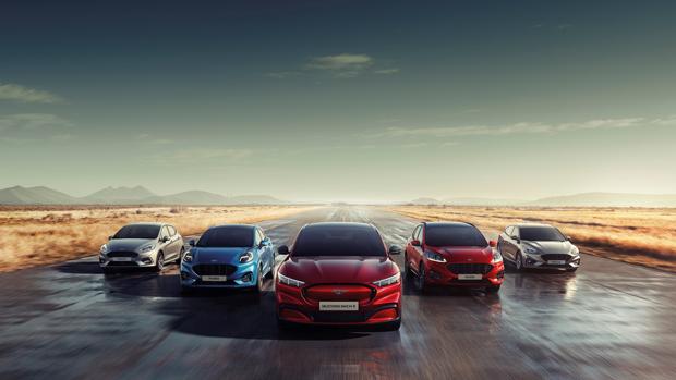 Ford redobla su ofensiva electrificada con 14 modelos, cuatro de ellos producidos en España