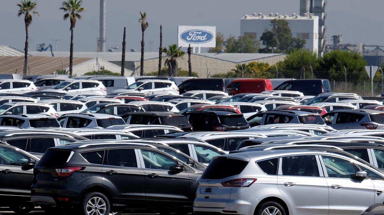 Nissan pacta un ERTE con hasta el 85% de sueldo para 3.000 empleados; y Ford garantiza el 80% en Almusafes