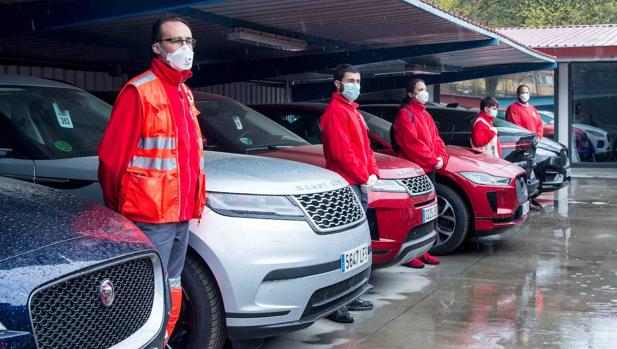 Land Rover cede sus 4X4 a la Cruz Roja para las emergencias en en zonas de difícil acceso