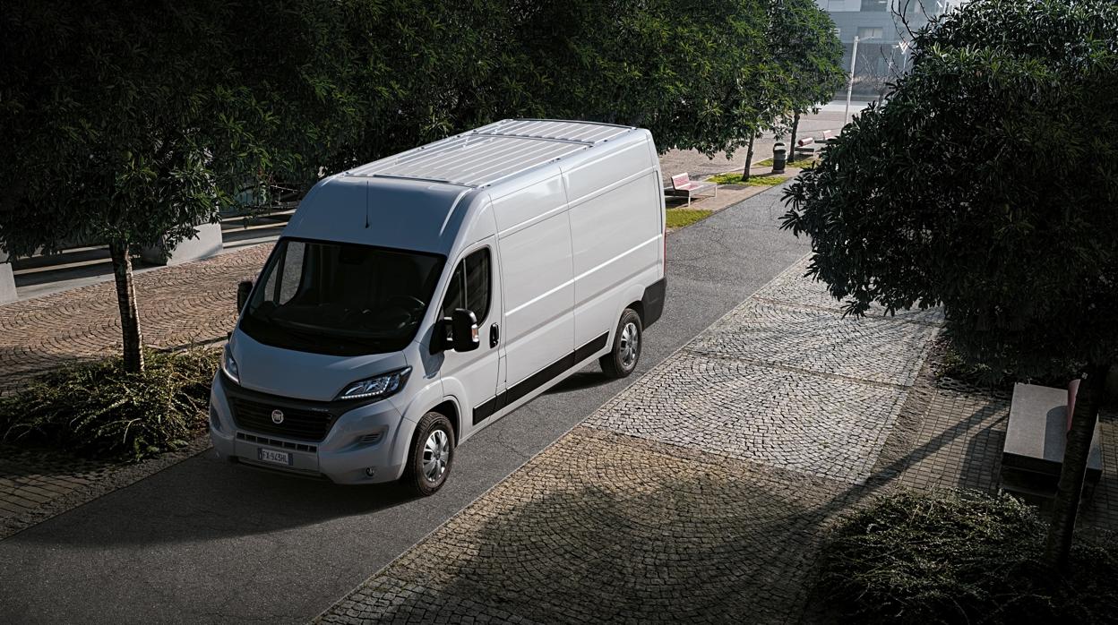 La oferta ecológica de Fiat Professional se amplía ahora con el E-Ducato