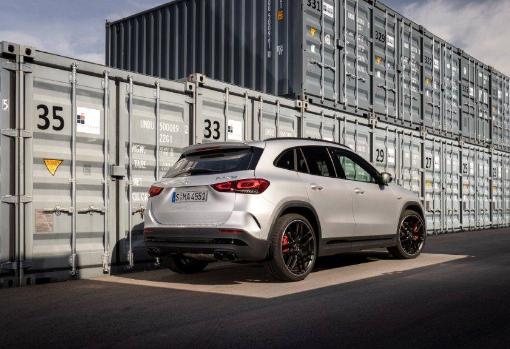 Nuevo Mercedes GLA y sus versiones AMG: más carácter SUV, versatilidad y seguridad