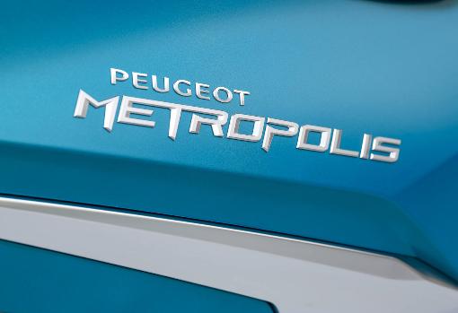 Peugeot presenta la versión 2020 de su vehículo de tres ruedas: el Metropolis
