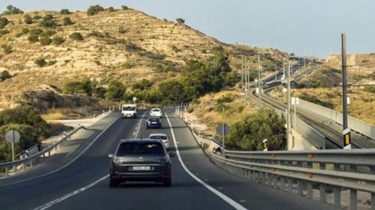Un accidente a 55 km/h equivale a una caída desde la Muralla de Ávila
