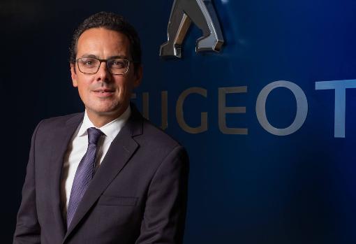 PSA renueva a los directores de Opel y Peugeot en España