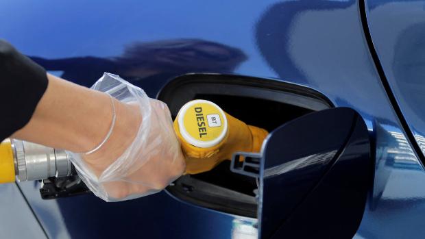 El «impuestazo» al diésel supondrá pagar 2,3 euros más por depósito y 41 euros extra al año