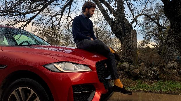 El coche de Enrique de Solís: «Encender un motor es un placer que disfruto fuera y dentro de autopista»