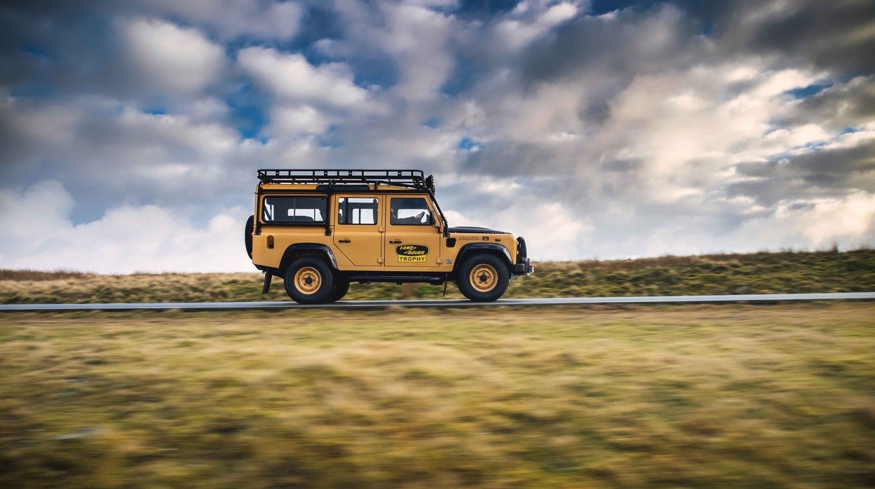 Land Rover Defender Works V8 Trophy: edición limitada lista para la aventura