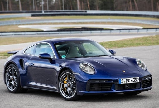 Los coches que en varias generaciones han logrado convertirse en iconos del motor