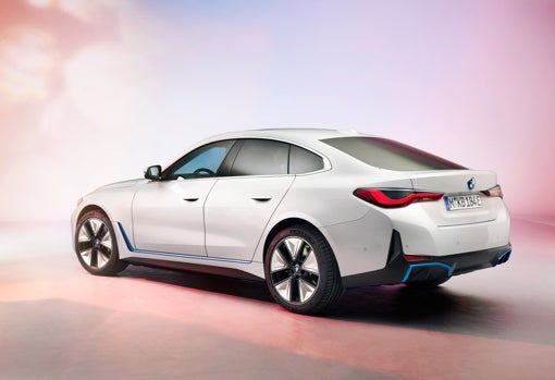 BMW i4