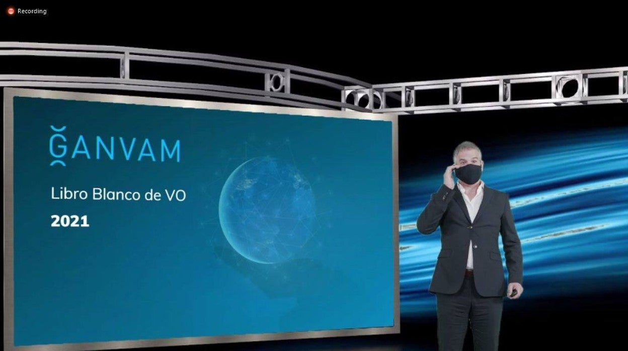 Raúl Palacios, presidente de Ganvam, durante la presentación del Libro Blanco